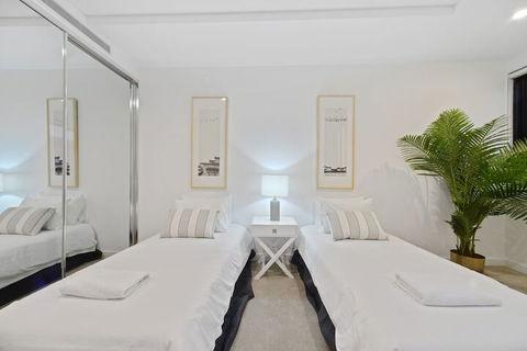 HomeHotel New & Comfort 3 Bedrooms - Maitland Accommodation 6