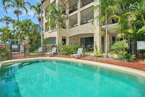 The Mediterranean Beachfront Groundfloor Apartment - Maitland Accommodation 1