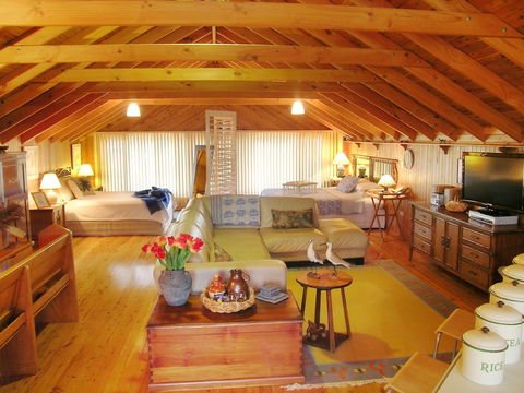 Hunter Valley Cooperage B&B - Maitland Accommodation 5