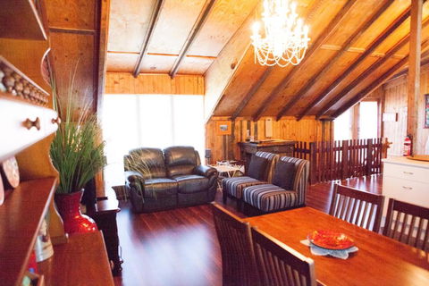 Barossa Barn Bed & Breakfast - Maitland Accommodation 4