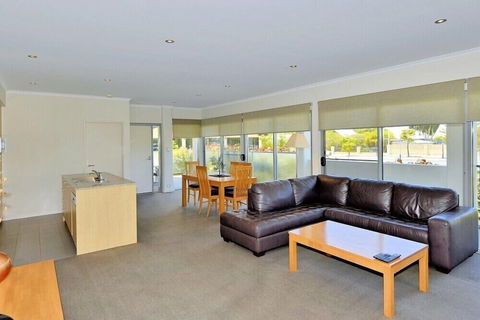 Del Mar 1 - Maitland Accommodation 5