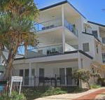 Unit 2 Beach Gallery 9 Andrew Street Point Arkwright 500 BOND LINEN SUPPLIED - Maitland Accommodation