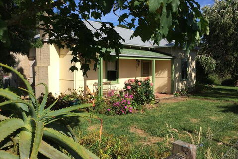 Tarndwarncoort Farmers Cottage - Maitland Accommodation 3