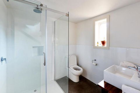 Tarndwarncoort Farmers Cottage - Maitland Accommodation 4