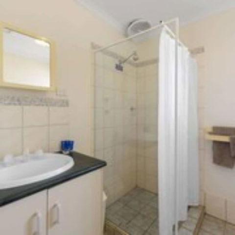 Discovery Parks â€“ Roxby Downs - Maitland Accommodation 6