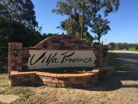 Villa Provence - Maitland Accommodation 1