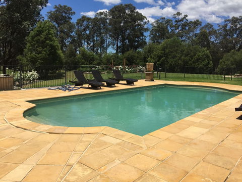 Villa Provence - Maitland Accommodation 3