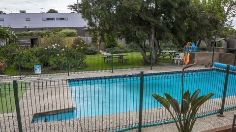 Parkwood Motel And Apartments - Maitland Accommodation 4