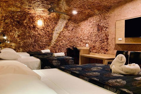The Lookout Cave Underground Motel - Maitland Accommodation 5