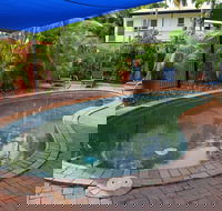 Coconut Grove Holiday Apartments - Maitland Accommodation