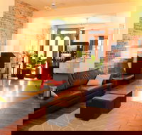 Australian Sunrise Lodge