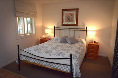 Riesling Trail & Clare Valley Cottages - Maitland Accommodation 6