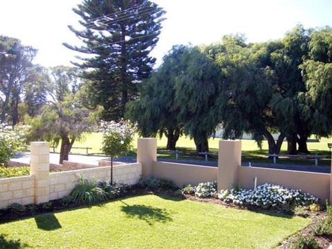 Santa Maria Executive B & B Fremantle - Maitland Accommodation 2