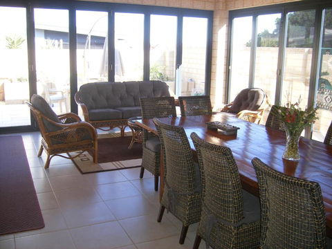Santa Maria Executive B & B Fremantle - Maitland Accommodation 5