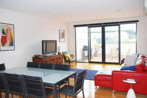 POSITION PERFECT CENTRAL INVERLOCH - Maitland Accommodation 0