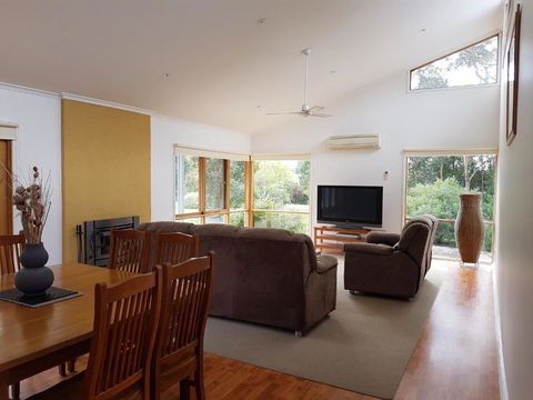 Classic Retreat - Maitland Accommodation 5