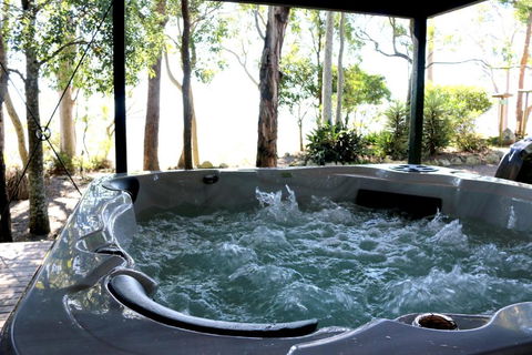 Valley View Luxury Retreat - Maitland Accommodation 2