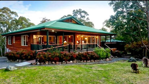 Valley View Luxury Retreat - Maitland Accommodation 1