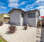 Bircoo Cottage Beach  Golf Getaway - Maitland Accommodation