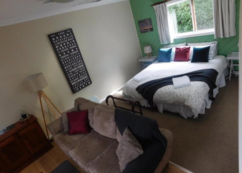 AmbleaWhile On Tamar - Maitland Accommodation 5
