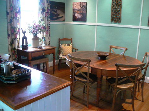 Lemon Tree Cottage - Maitland Accommodation 6