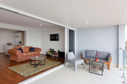 Blue Bay Beach Stay Mandurah - Maitland Accommodation 6