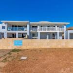 Blue Bay Beach Stay Mandurah - Maitland Accommodation 0