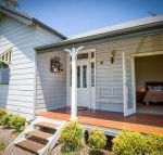Wine Country Cottage located right at the Hunter Valley gateway close to everything - Maitland Accommodation