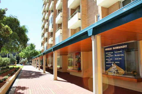 Freos Choice - Maitland Accommodation 3