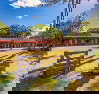 Esk Caravan Park  Motel - Maitland Accommodation