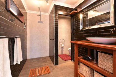 Millfield Eco Lodge With Views & Inside / Outside Hangouts - Maitland Accommodation 2