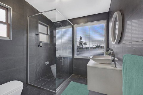 Waterview Beach House - Maitland Accommodation 6