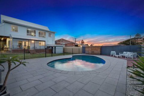 Waterview Beach House - Maitland Accommodation 0