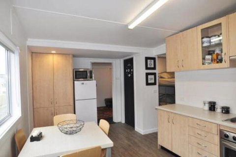 HIGHTIDE - Maitland Accommodation 5