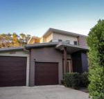 17 Naiad Court Modern open plan family home with covered outdoor area  double lock up garage - Maitland Accommodation