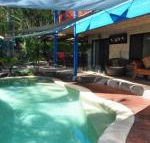 43 Double Island Drive Two level holiday home with swimming pool. Located close to beach  CBD - Maitland Accommodation