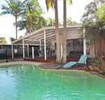 FABULOUS HOLIDAY HIDEAWAY COOLUM BEACH - Maitland Accommodation