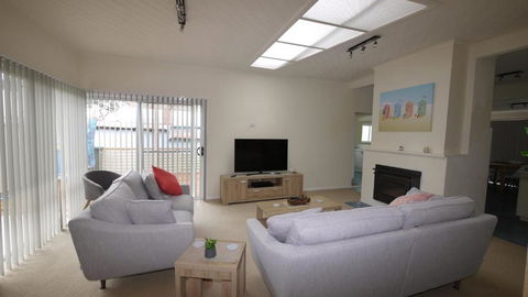 Position On Alexander - Maitland Accommodation 5