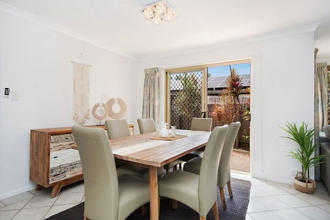 Kailani Beach House - Maitland Accommodation 5