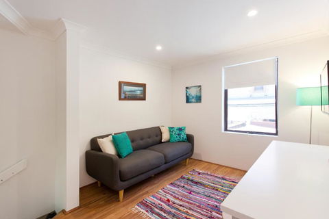 Monument Hill Townhouse Fremantle - Maitland Accommodation 2