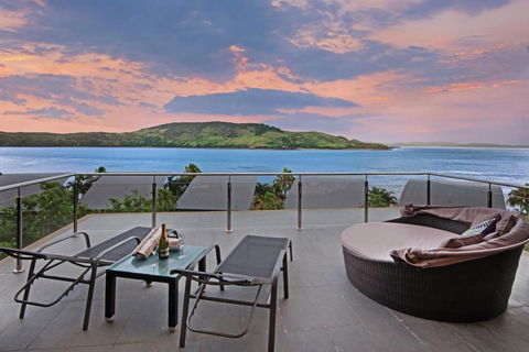 Yacht Club Villa 33 Serenity 4 Bedroom 4 Bathroom House Ocean Views 2 Buggies - Maitland Accommodation 3