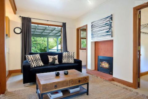 Stonewall Cottage & Studio - Maitland Accommodation 0