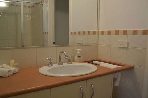 Elsinor Townhouse 7 Mulwala - Maitland Accommodation 5