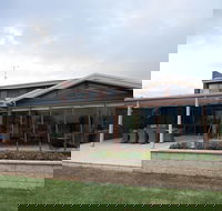 Lake House 61 Mulwala - Maitland Accommodation