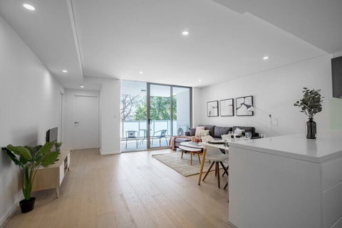 Executive Luxury Apt With Parking Next To Station - Maitland Accommodation 3