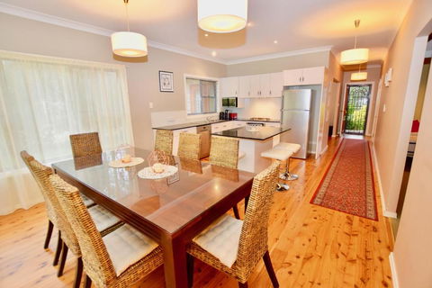 Scenic Cottage Of Katoomba - Maitland Accommodation 3