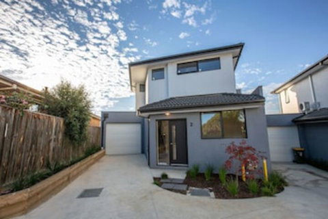 Trendy Sweet Home In Blackburn South - Maitland Accommodation 0