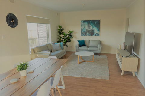 Henley Beach South Amazing Views Huge Private Balcony! - Maitland Accommodation 2