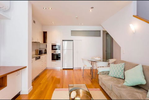 Urban Paradise Minutes From The Markets - Maitland Accommodation 6