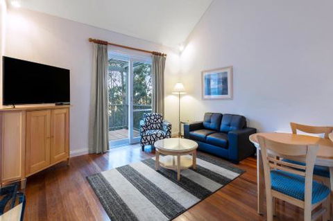 Apartments At 15 Thompsons - Maitland Accommodation 5